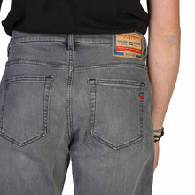 Load image into Gallery viewer, Diesel Jeans