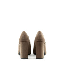 Load image into Gallery viewer, Made in Italia Pumps &amp; Heels